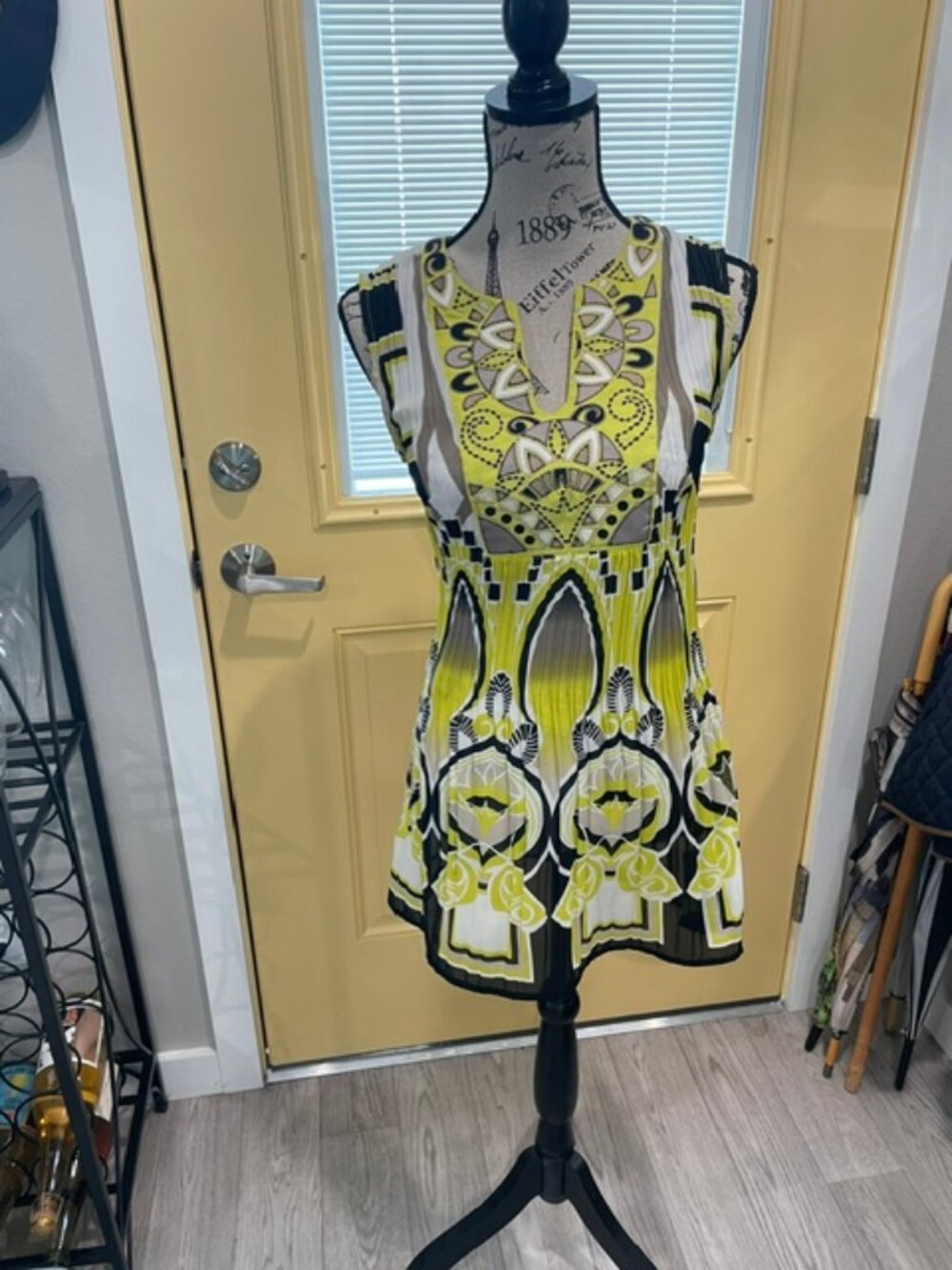 YELLOW, BLACK, AND WHITE TUNIC/SHORT DRESS